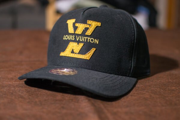 Gorra Bordada Louis Vuitton